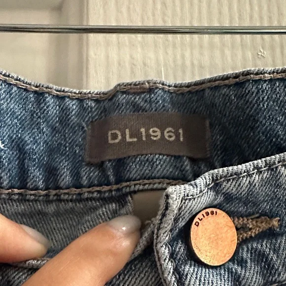 DL1961 Anthropologie Hepburn Ultra High-Rise Distressed Wide Leg Jeans Size 28 - Picture 8 of 16